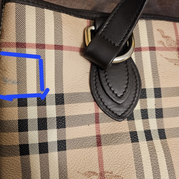Burberry handbag medium size - Picture 7 of 9